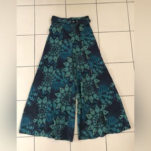 Palazzo pant with belt floral print